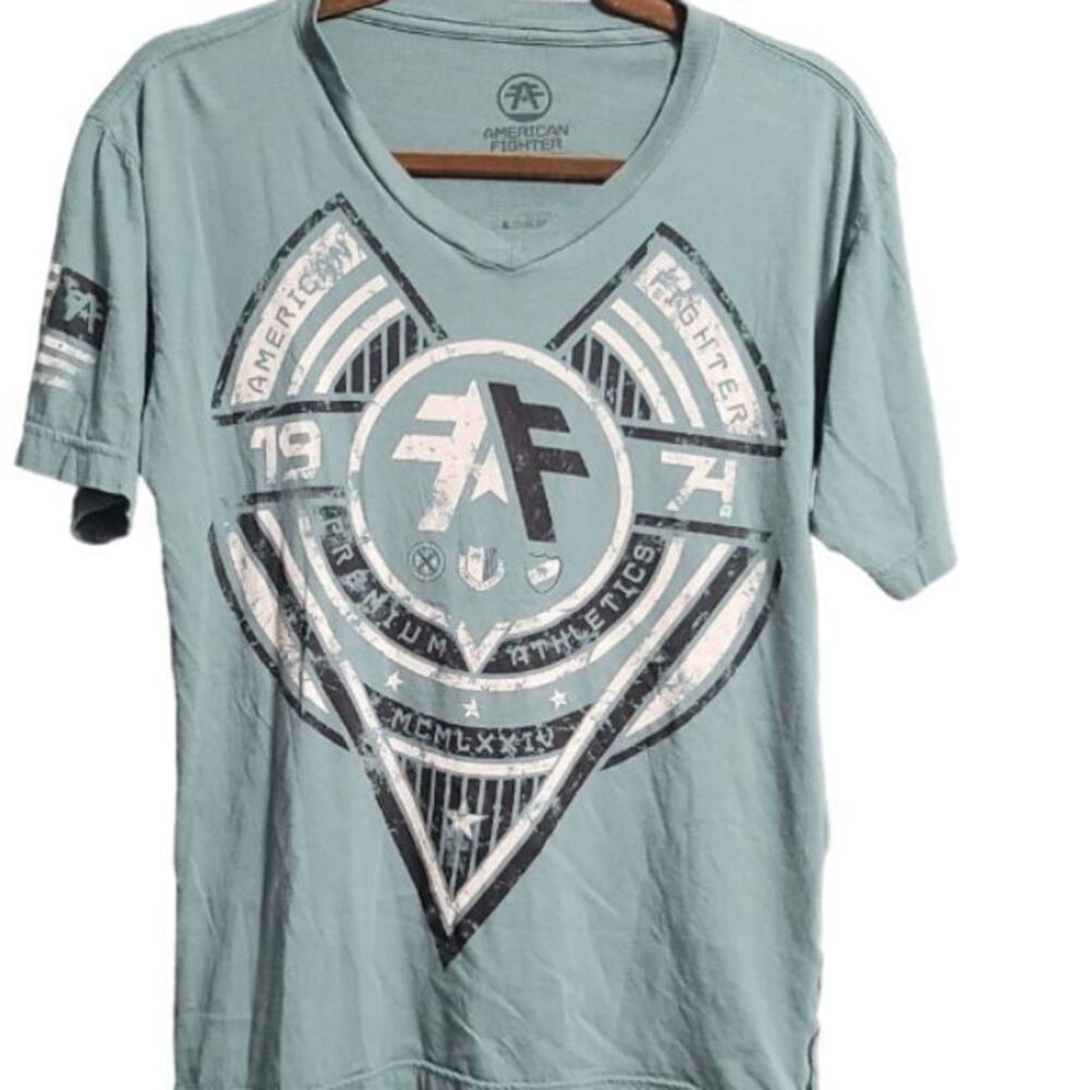 Mens, American Fighter V-neck T-shirt size Medium